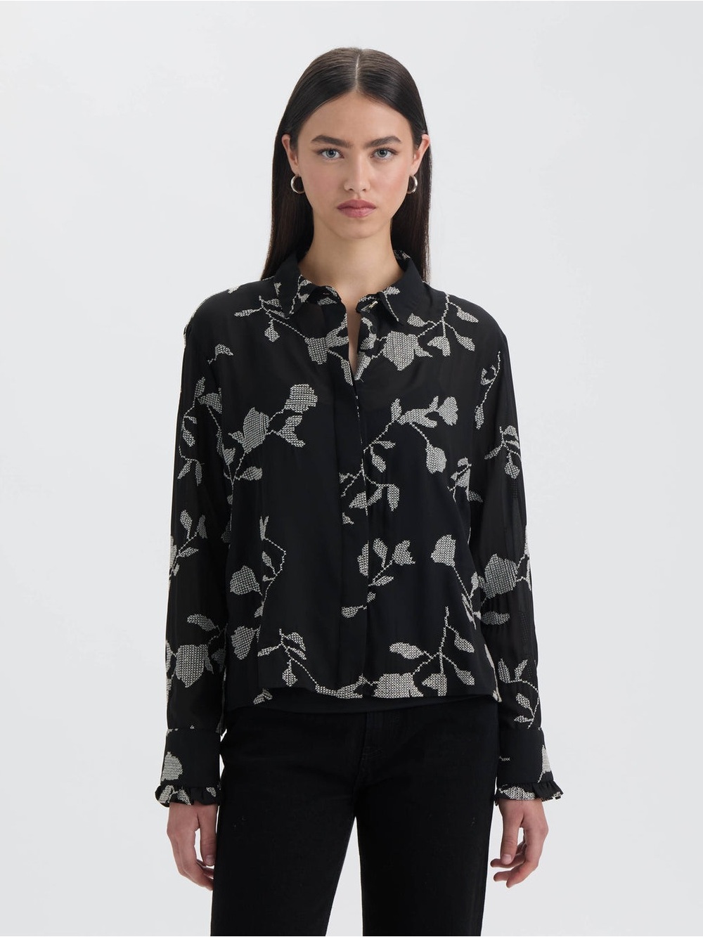 NVLT CROPPED BROIDERY SHIRT Black Floral Button-Front Long-Sleeve Top Size M